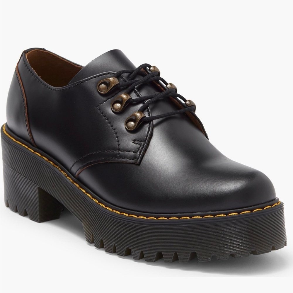 Doc Martens Leona Lug Soles-new in box!